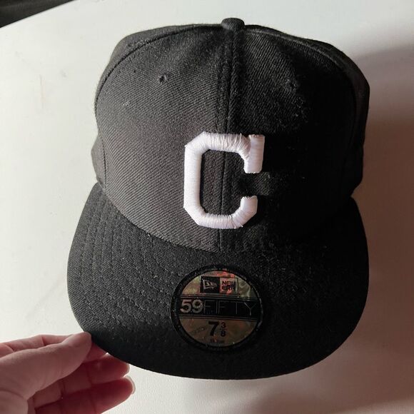 New Era Black Cap with White Lettering - Picture 1 of 6